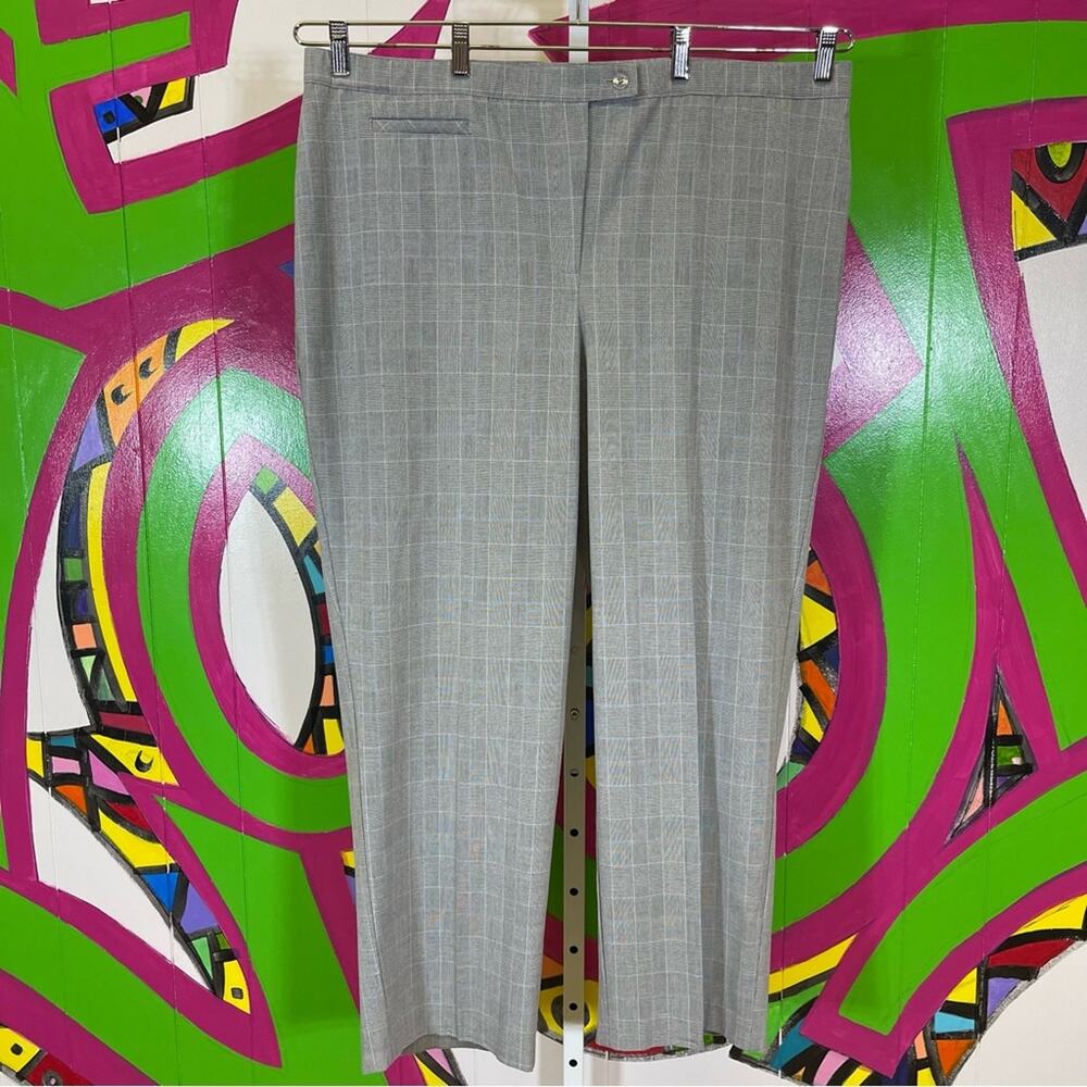 First in Fashion, Plaid Straight Leg Trousers. Size 22. In excellent condition!